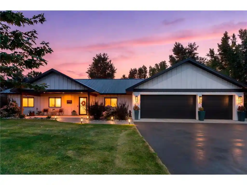 Photo 1 of Single family home for sale at 939 235th Street Street, Dresser, WI 54009 | MLS# 7124878 | Listing updated on 2026-08-19