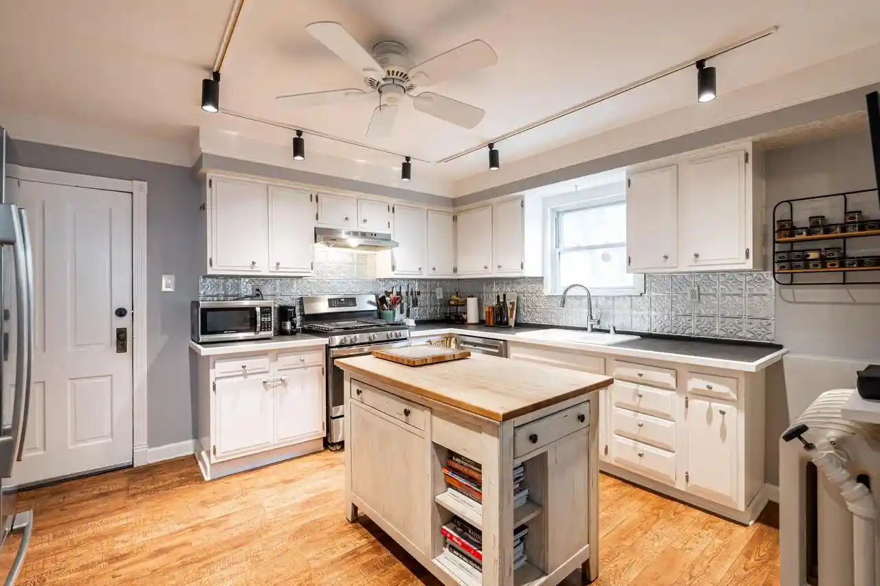 Photo 3 of Single family home for sale at 1931 N Bartlett Avenue Avenue, Milwaukee, WI 53202 | MLS# 1975916 | Listing updated on 2026-09-14