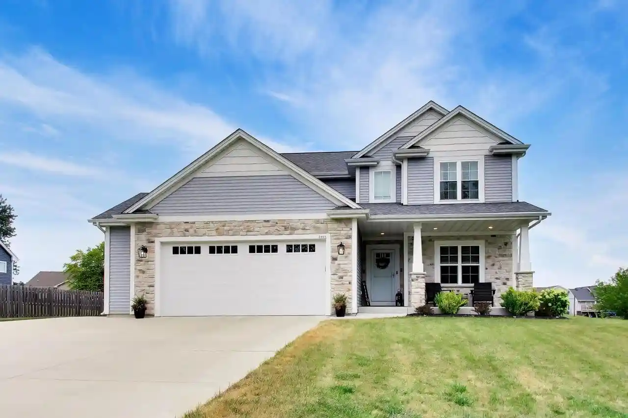 Photo 1 of Single family home for sale at 2011 47th Avenue Avenue, Kenosha, WI 53144 | MLS# 1975917 | Listing updated on 2026-08-20