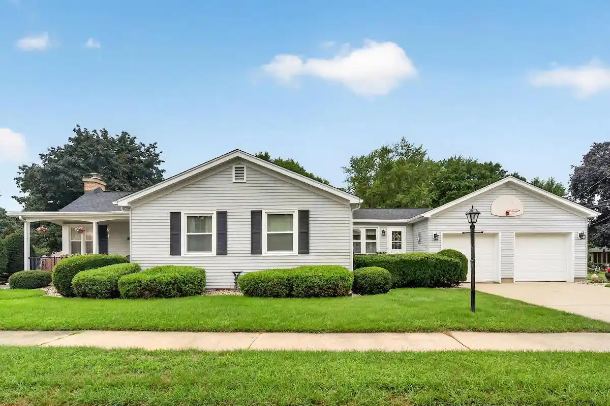 1st image of 201 N Oakland Avenue Avenue, Burlington, WI 53105 | MLS# 1975915