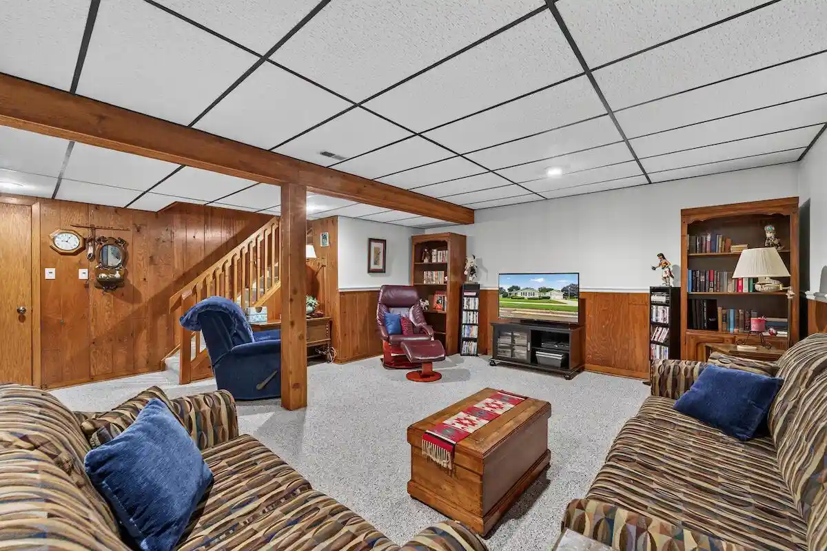 5th image of 201 N Oakland Avenue Avenue, Burlington, WI 53105 | MLS# 1975915