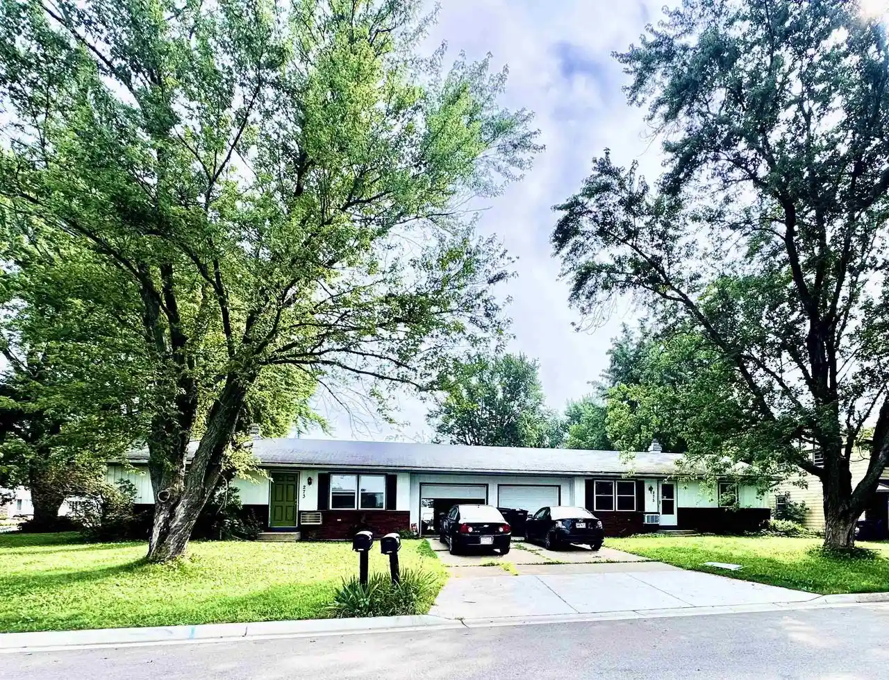 1st image of 273 275 Brakefield Dr Dr, Janesville, WI 53546 | MLS# 2030354