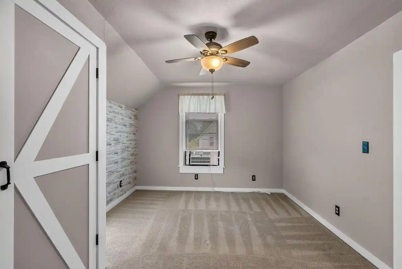 17th image of 117 S Garfield Avenue Avenue, Port Washington, WI 53074 | MLS# 1975944