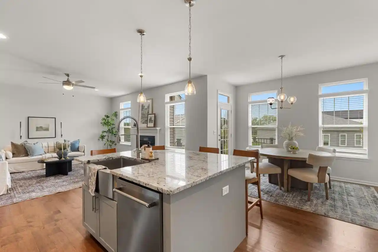 Photo 4 of Single family home for sale at 1630 Monte Vista Dr Dr, Lake Geneva, WI 53147 | MLS# 1975945 | Listing updated on 2026-09-23