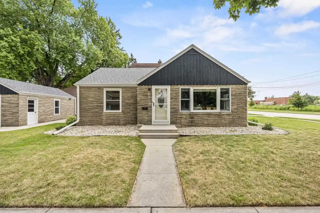 1st image of 413 E Grant Street Street, Appleton, WI 54911 | MLS# 50330902