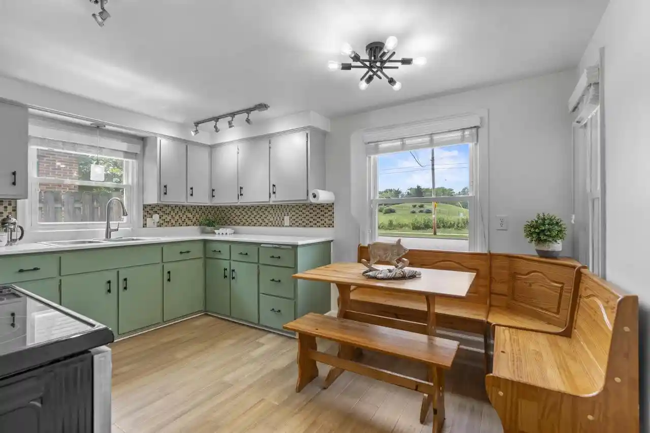 2nd image of 413 E Grant Street Street, Appleton, WI 54911 | MLS# 50330902
