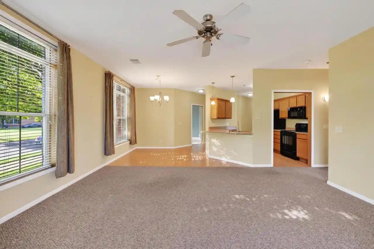 2nd image of 2581 Smiths Crossing Crossing #101, Sun Prairie, WI 53590 | MLS# 2030371
