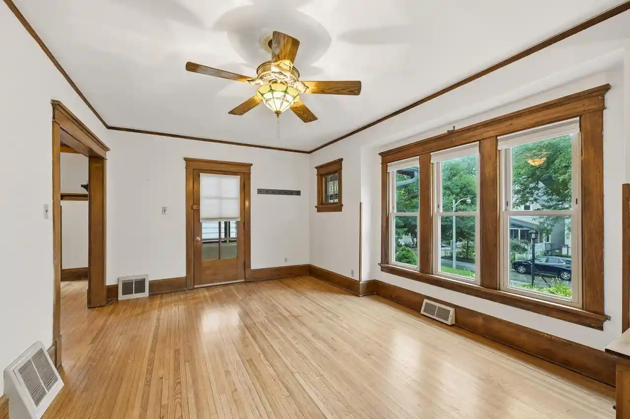 34th image of 3074 S Wentworth Avenue Avenue, Milwaukee, WI 53207 | MLS# 1975949