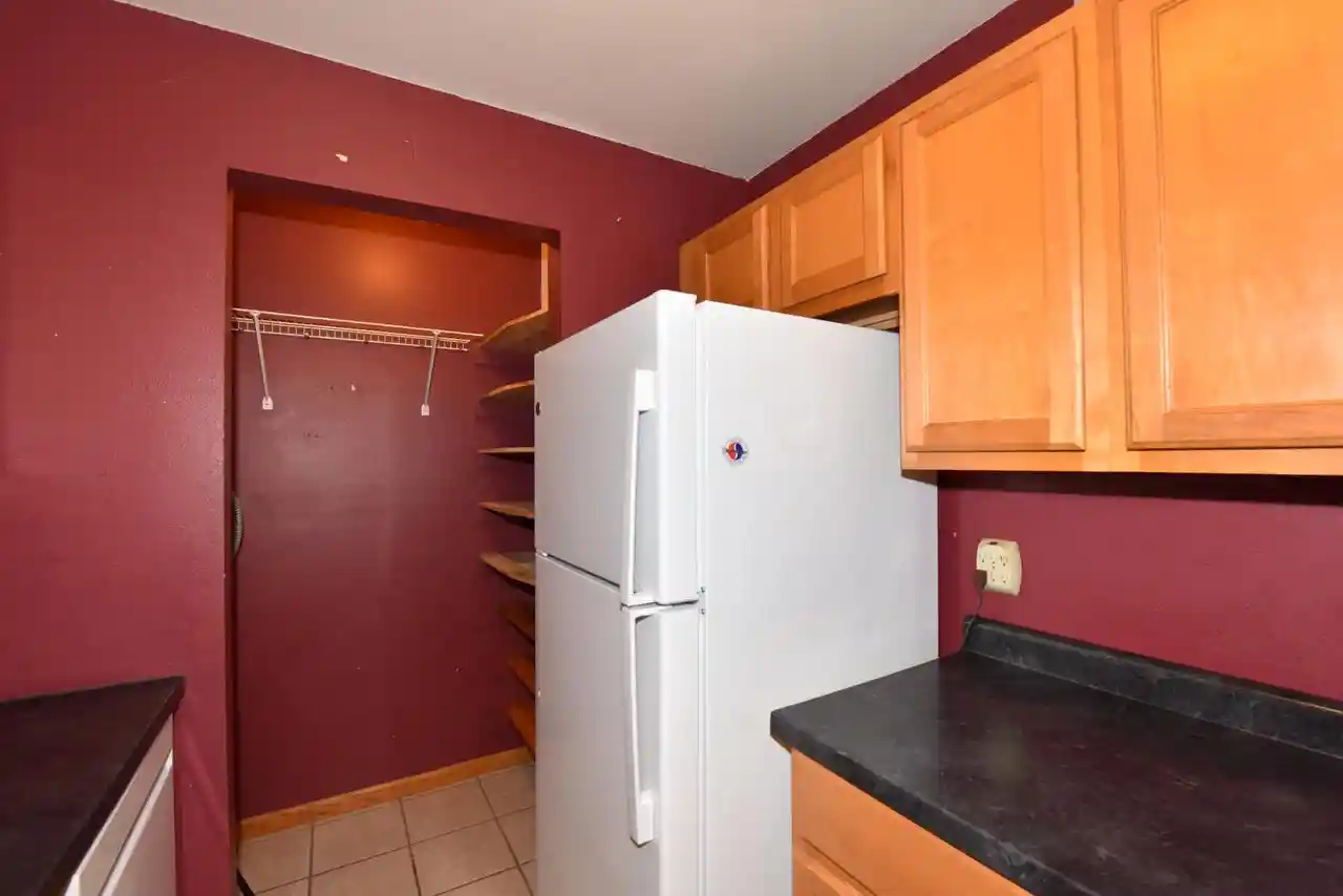 Listing Photo 5 - Condo for sale in building located at 10376 W Whitnall Edge Ct Ct, Franklin, WI 53132 - Unit #204