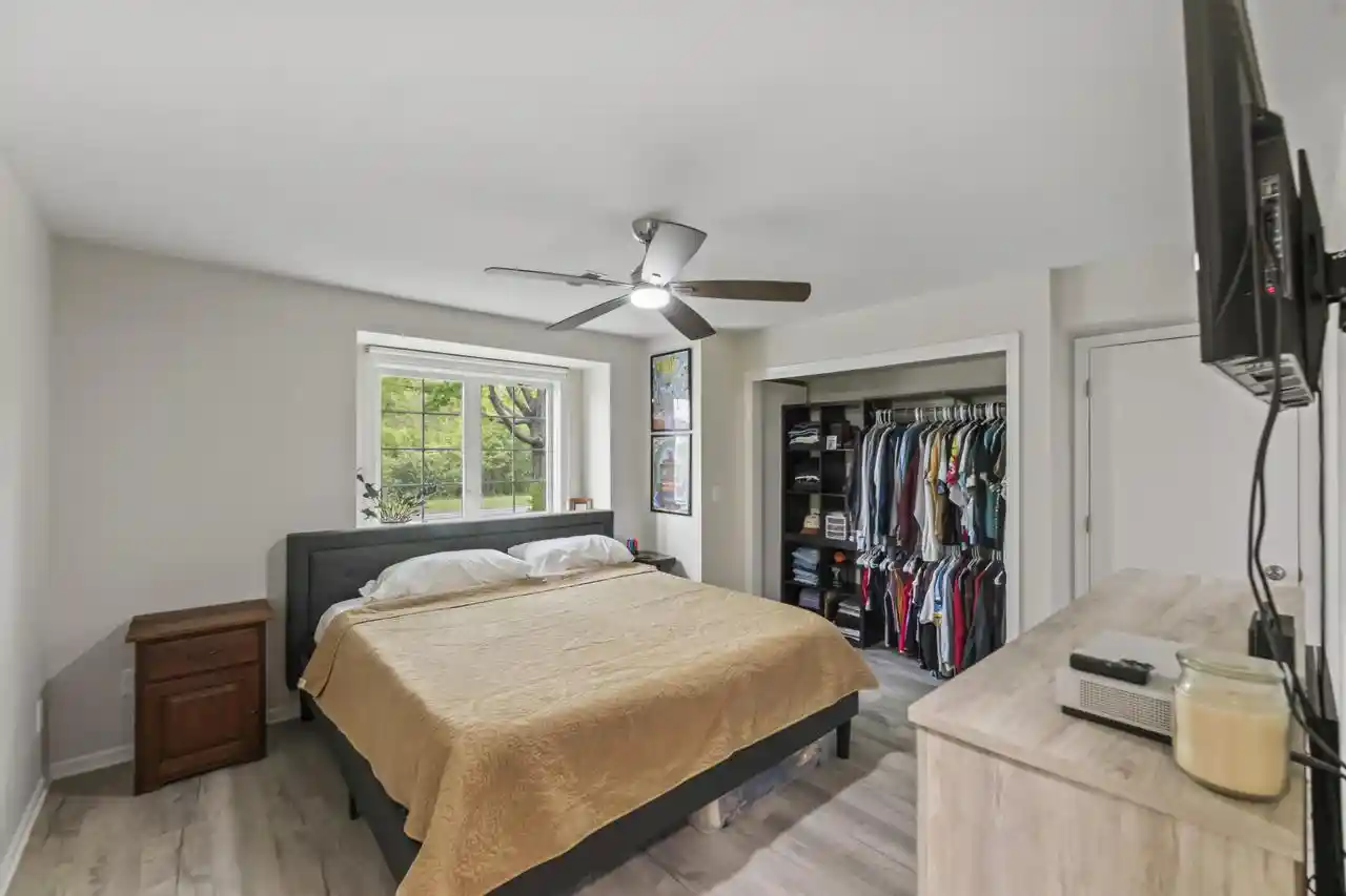4th image of 1097 Quinlan Dr Dr Dr, Pewaukee, WI 53072