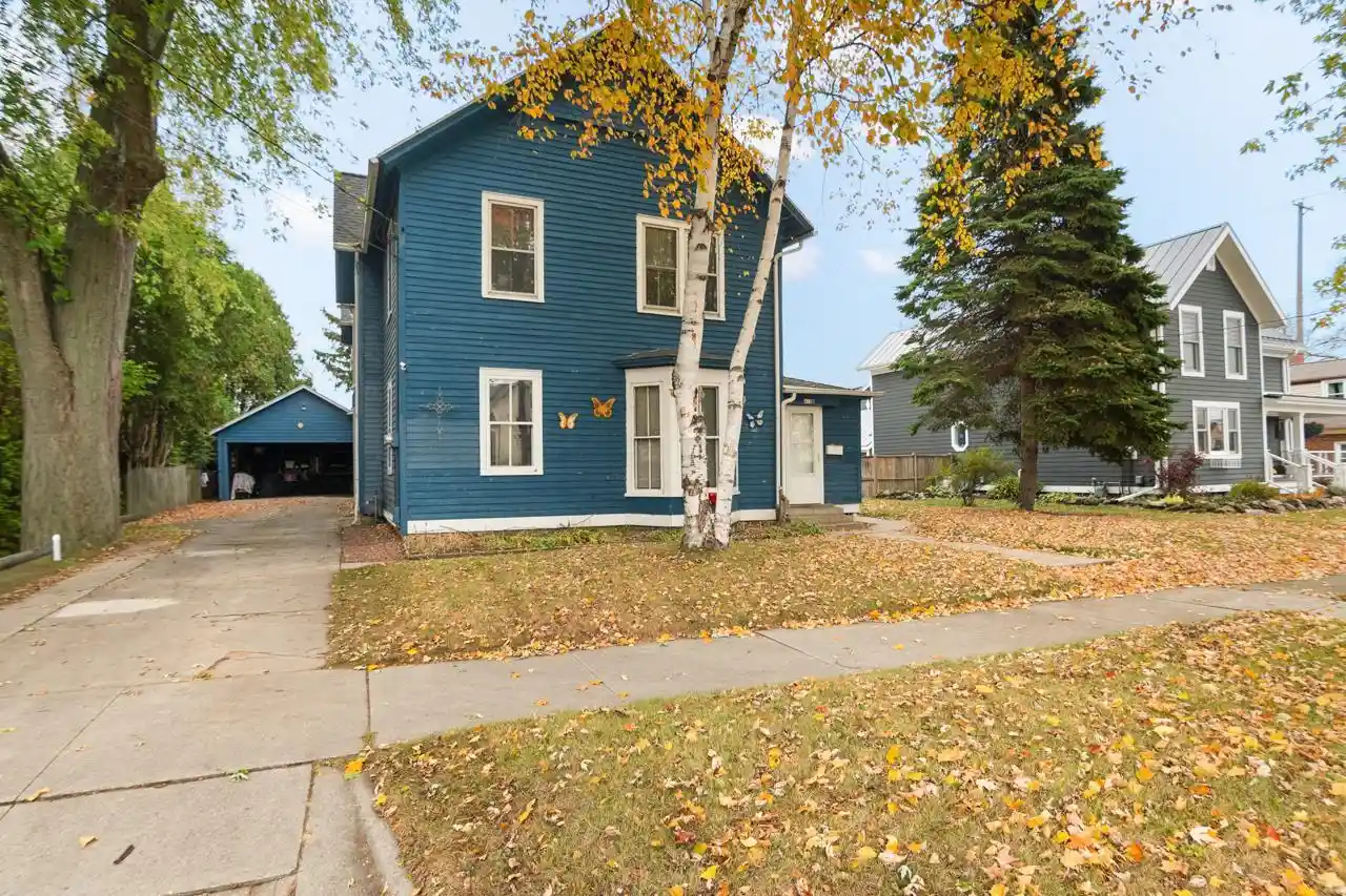 1st image of 412 Park Street Street, Manitowoc, WI 54220 | MLS# 50330904