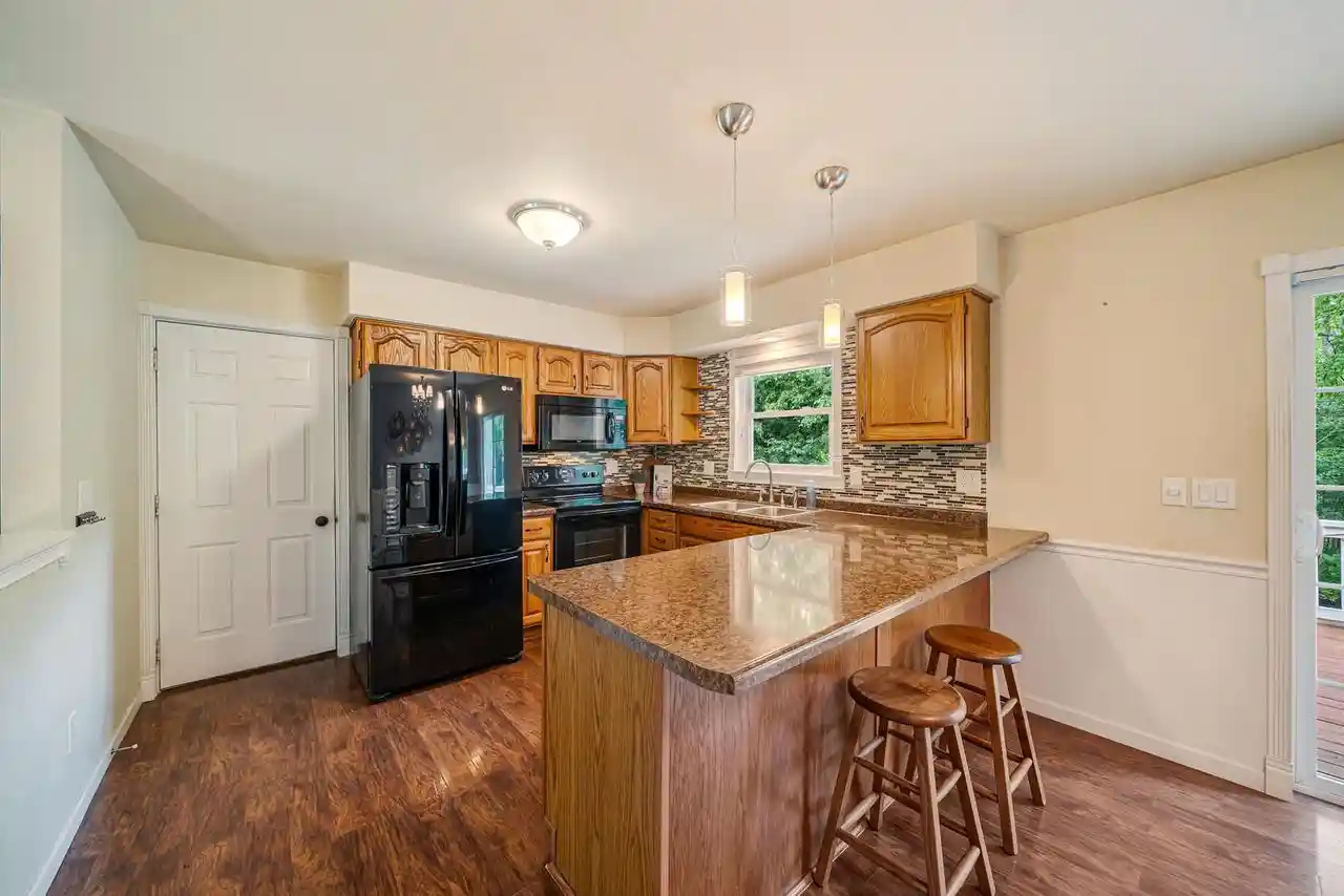 Photo 2 of Single family home for sale at 1205 Manitowoc Road Road, Menasha, WI 54952 | MLS# 50330914 | Listing updated on 2026-09-14