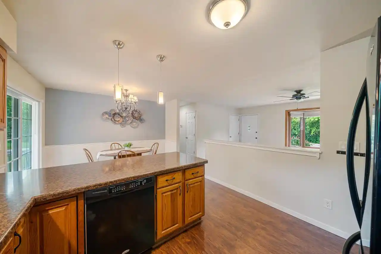 Photo 4 of Single family home for sale at 1205 Manitowoc Road Road, Menasha, WI 54952 | MLS# 50330914 | Listing updated on 2026-09-14
