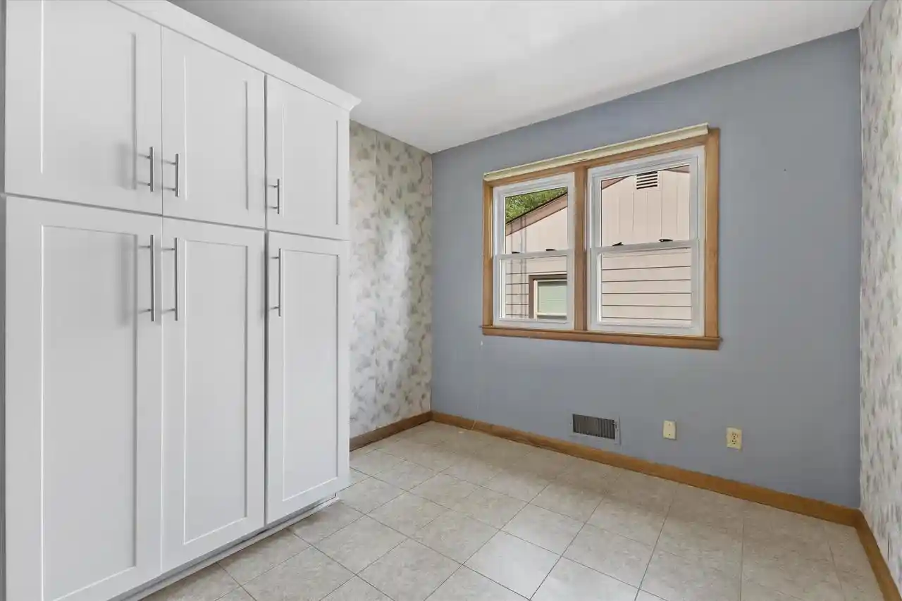 Photo 3 of Single family home for sale at 4107 Graceland Boulevard Boulevard, Racine, WI 53405 | MLS# 1975970 | Listing updated on 2026-09-05