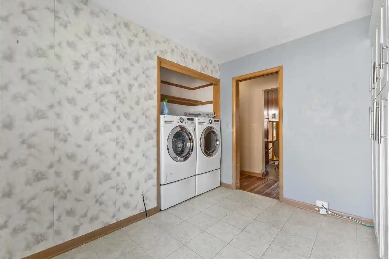 Photo 4 of Single family home for sale at 4107 Graceland Boulevard Boulevard, Racine, WI 53405 | MLS# 1975970 | Listing updated on 2026-09-05