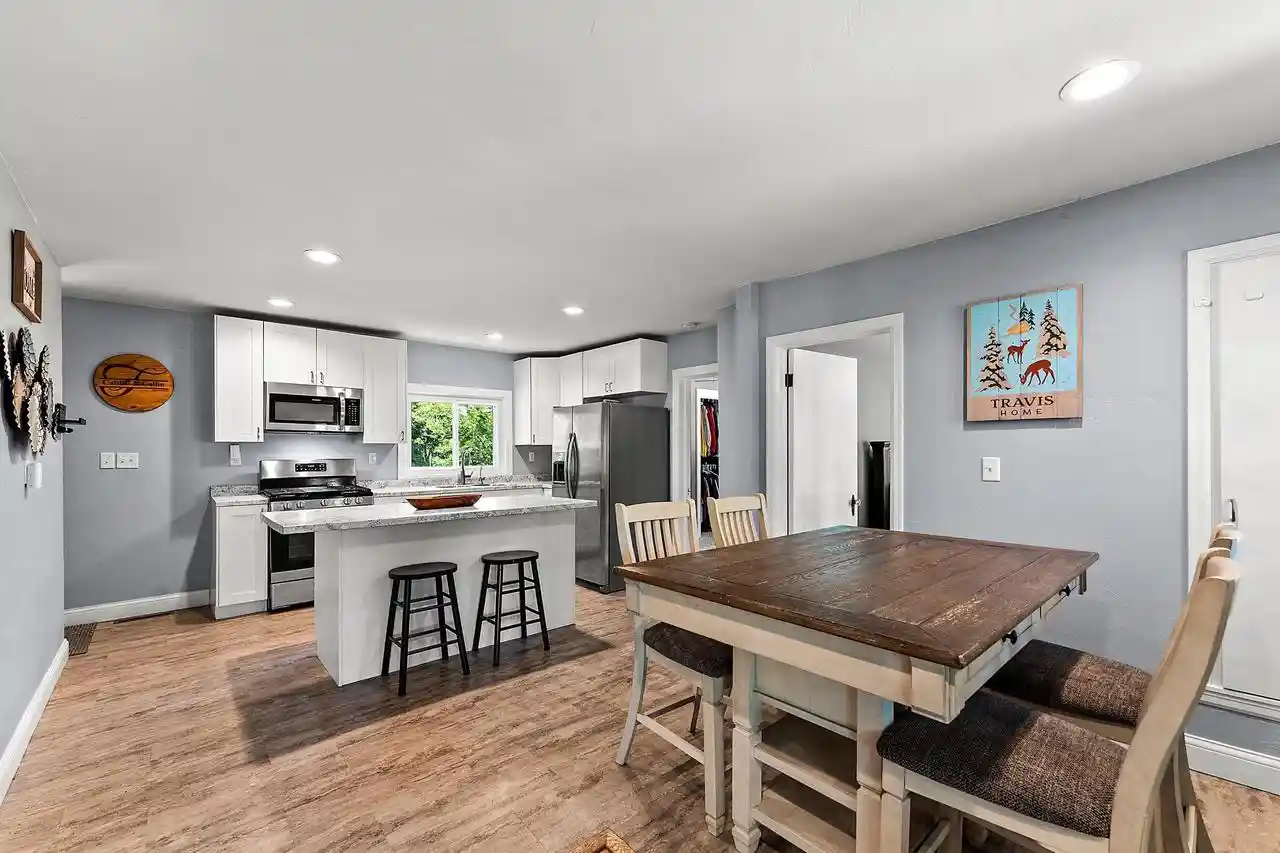 Photo 3 of Single family home for sale at 1565 Riverside Dr Dr, Suamico, WI 54173 | MLS# 50330915 | Listing updated on 2026-08-19