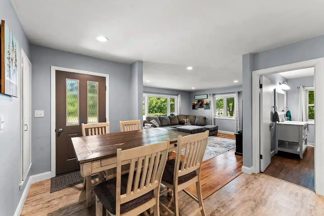 Photo 4 of Single family home for sale at 1565 Riverside Dr Dr, Suamico, WI 54173 | MLS# 50330915 | Listing updated on 2026-08-19