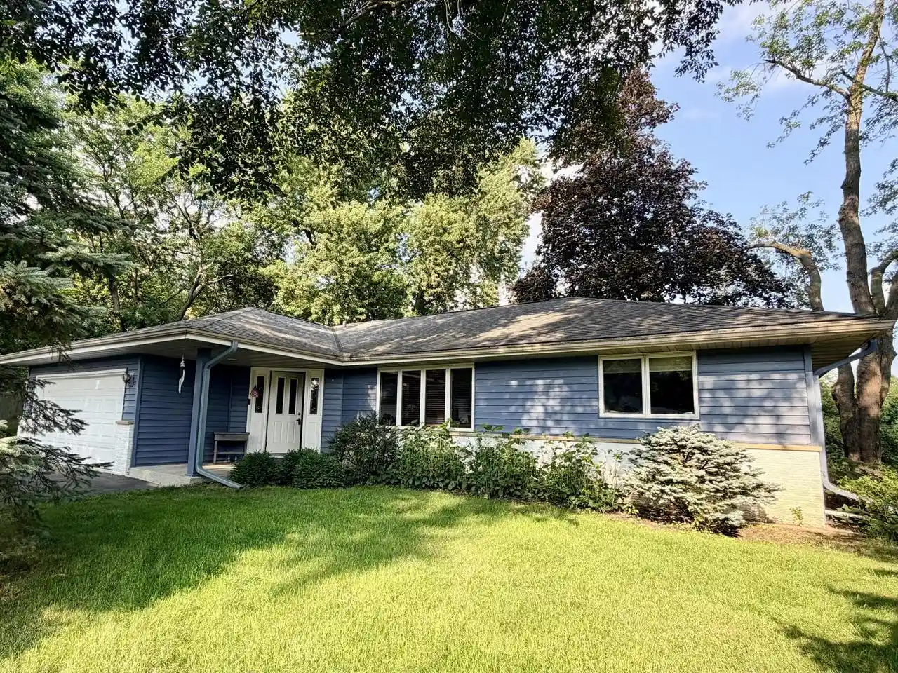 1st image of 1326 Orchard Terrace Terrace, Oconomowoc, WI 53066 | MLS# 1975967