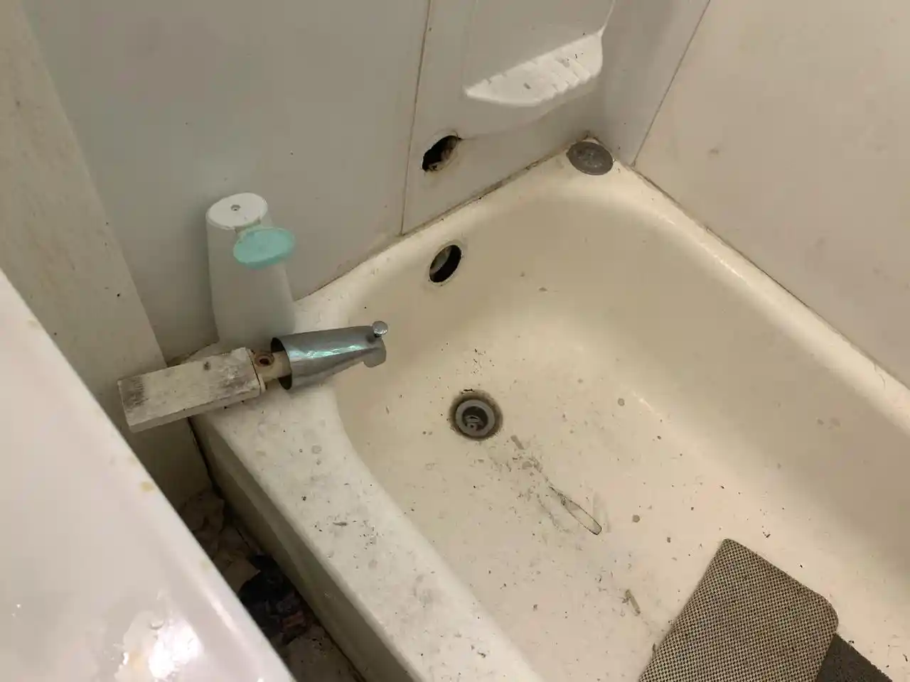 4th image of 3203 W Vine St St, Milwaukee, WI 53208