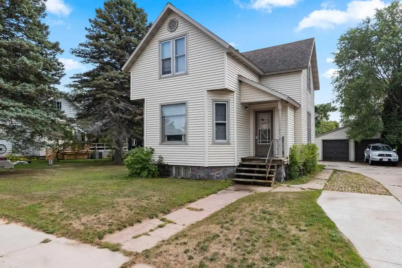 1st image of 1021 Carney Boulevard Boulevard, Marinette, WI 54143 | MLS# 50330919