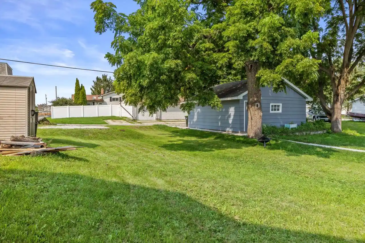 4th image of 518 E Loos Street Street, Hartford, WI 53027 | MLS# 1975980