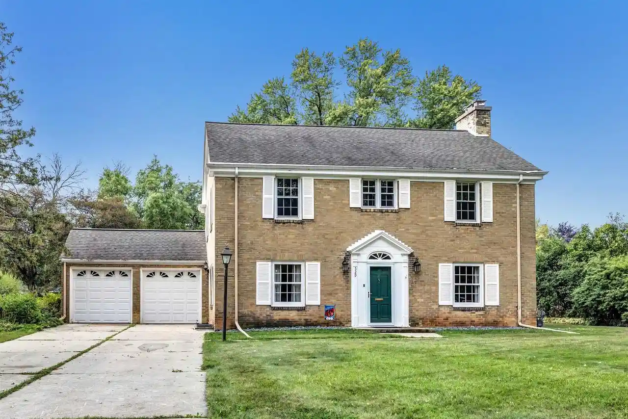 Photo 1 of Single family home for sale at 529 Arrowhead Dr Dr, Green Bay, WI 54301 | MLS# 50330924 | Listing updated on 2026-09-08
