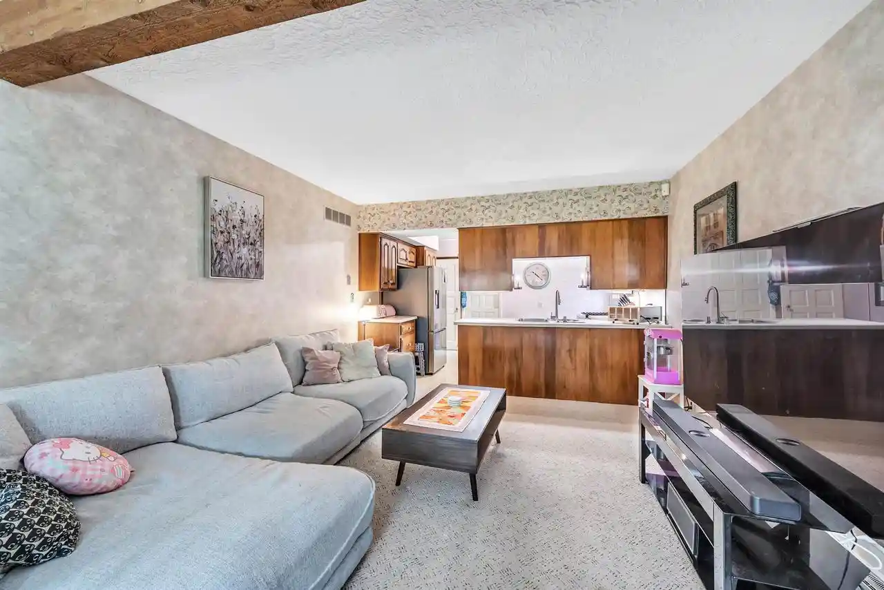 Photo 4 of Single family home for sale at 529 Arrowhead Dr Dr, Green Bay, WI 54301 | MLS# 50330924 | Listing updated on 2026-09-08