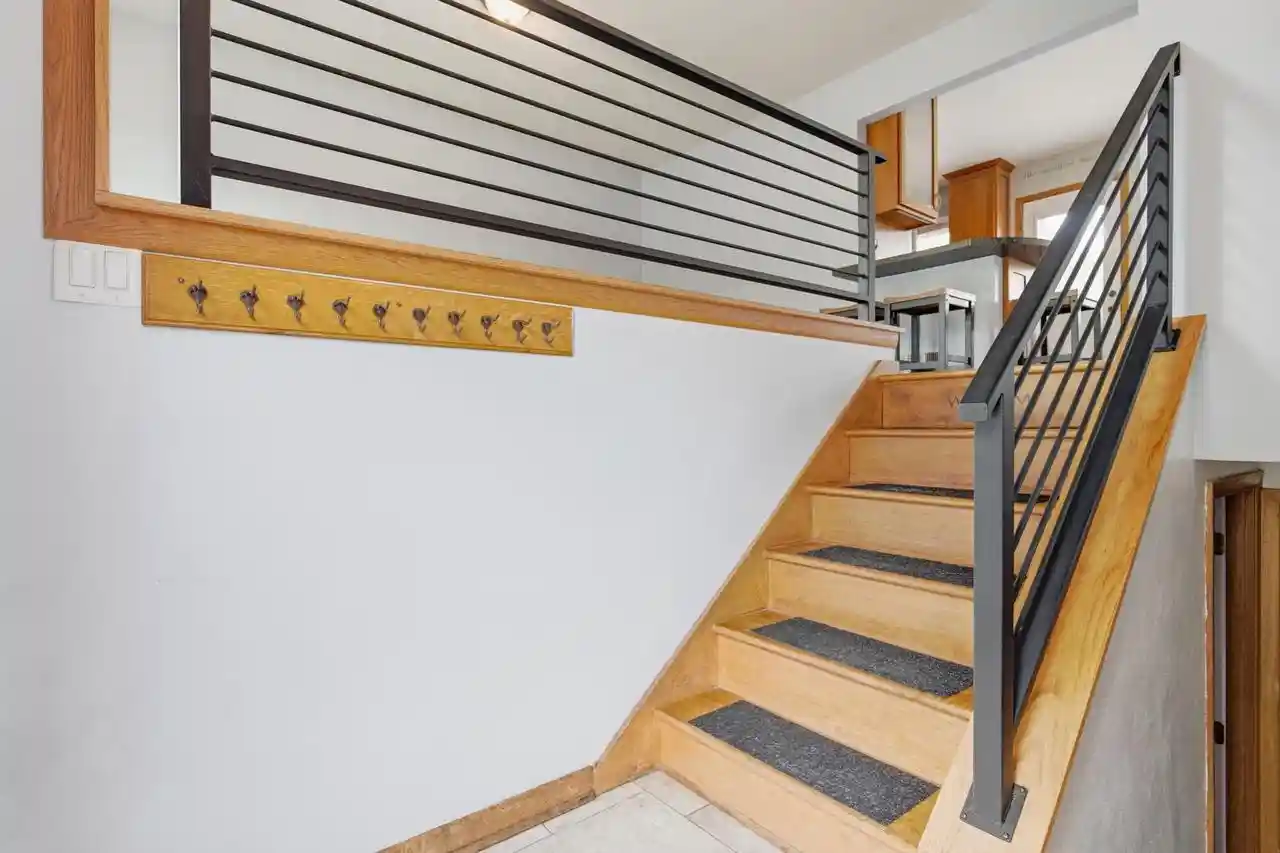 2nd image of 918 Park Avenue Avenue, Onalaska, WI 54650 | MLS# 1975985