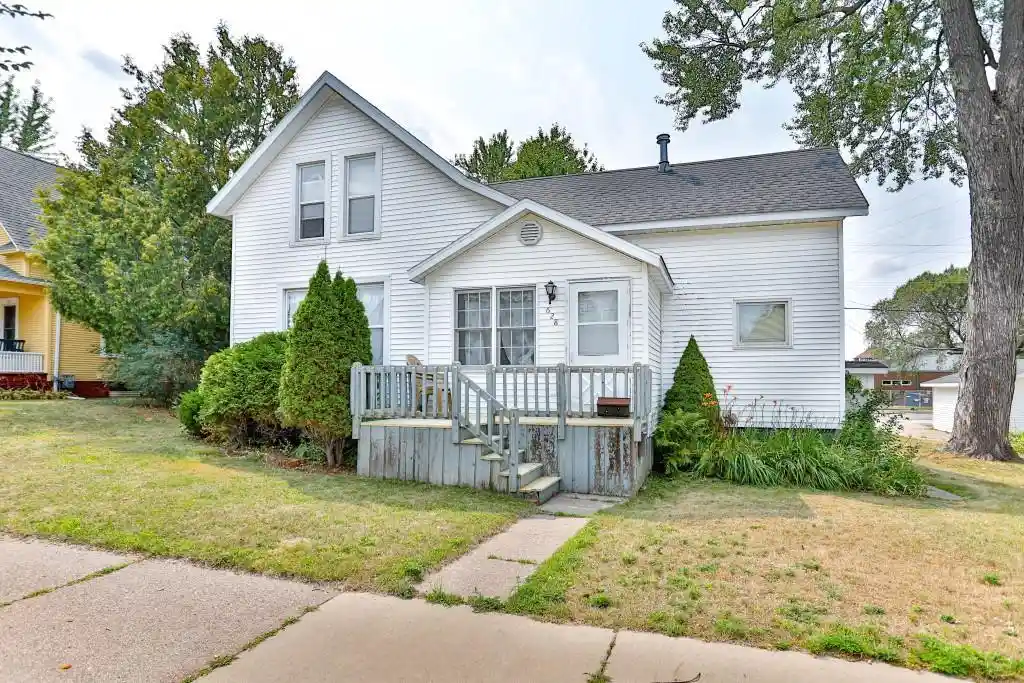 1st image of 628 S 6th Avenue Avenue, Wausau, WI 54401 | MLS# 22603912