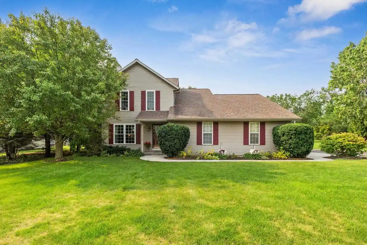 Photo 1 of Single family home for sale at W6889 Greenridge Dr Dr, Greenville, WI 54942 | MLS# 50330926 | Listing updated on 2026-08-20