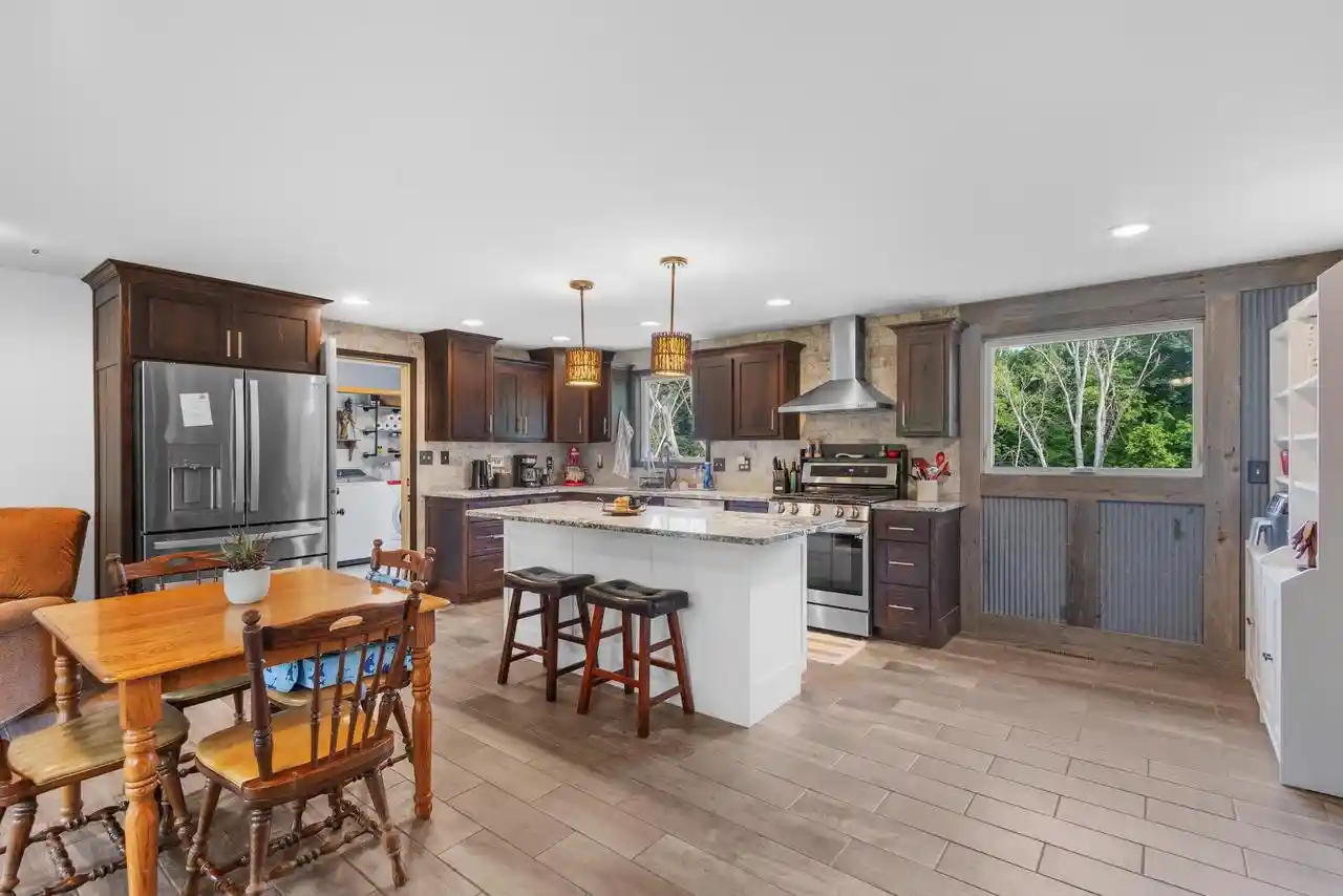 4th image of 1218 Plateau Heights Road Road, Green Bay, WI 54313 | MLS# 50330934