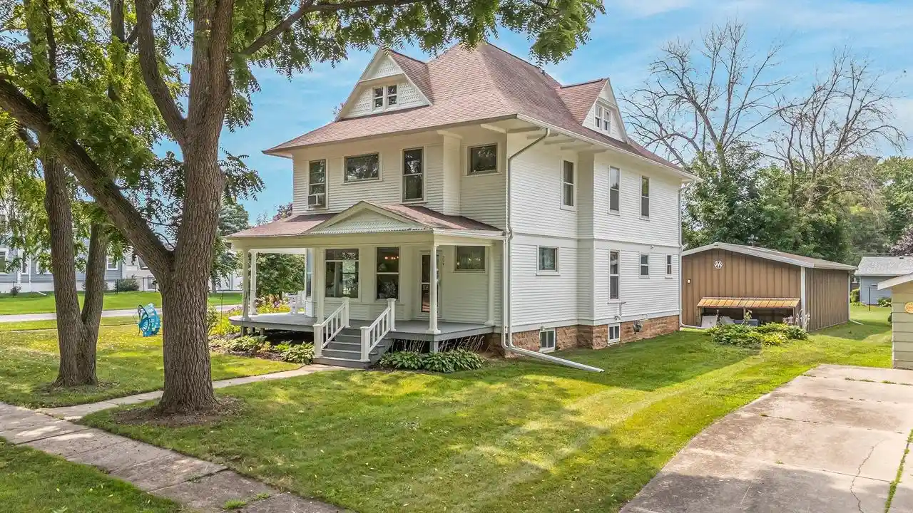 1st image of 204 N 3rd Street Street, Winneconne, WI 54986 | MLS# 50330929