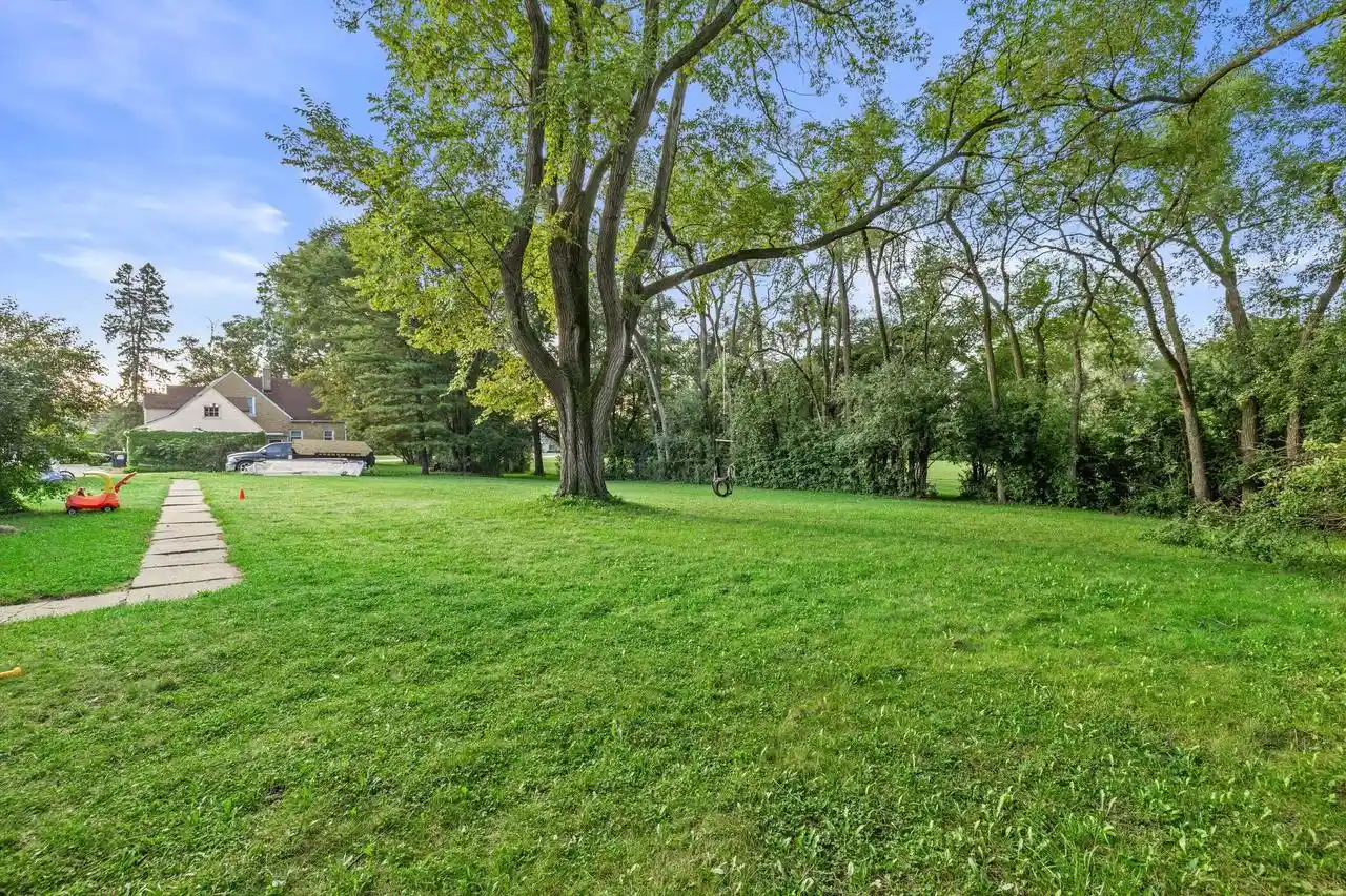 2nd image of 2032 30th Avenue Avenue, Kenosha, WI 53144 | MLS# 1975988