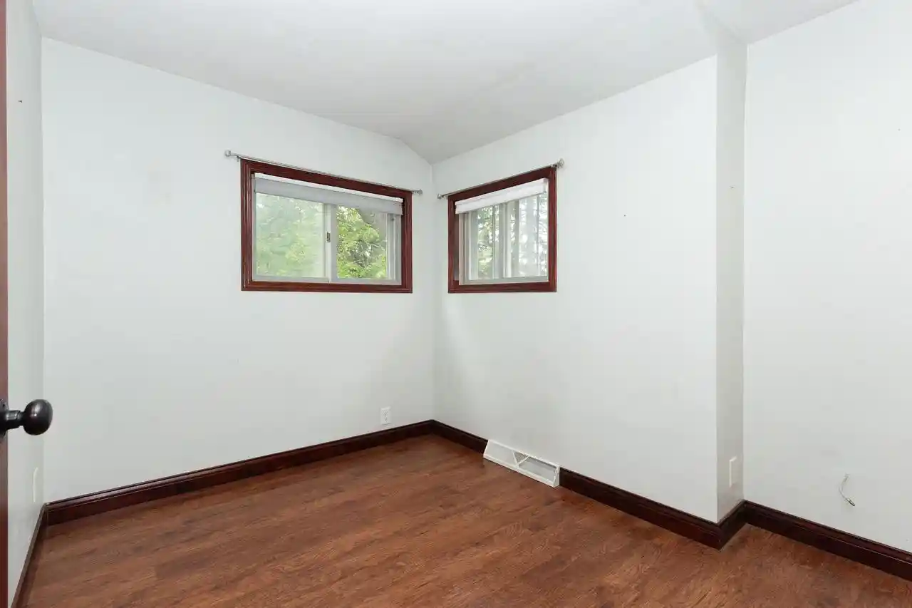 5th image of 1585 Cold Spring Road Road, Neenah, WI 54956 | MLS# 50330937