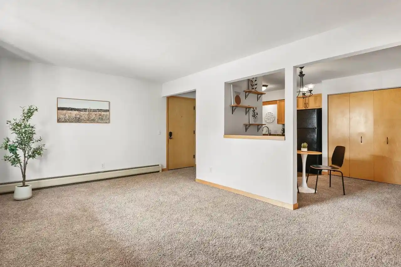 3rd image of 1014 Spaight Street Street #5, Madison, WI 53703 | MLS# 2030386