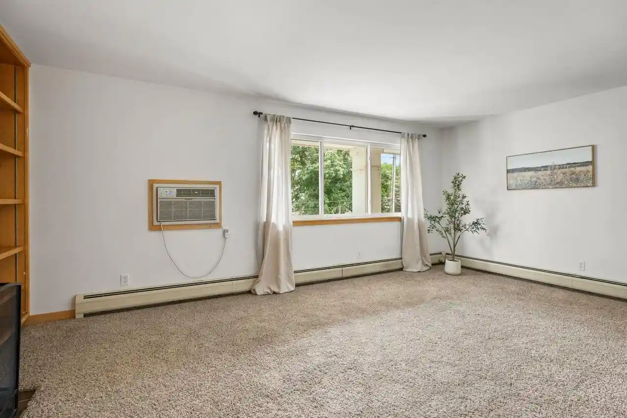 4th image of 1014 Spaight Street Street #5, Madison, WI 53703 | MLS# 2030386