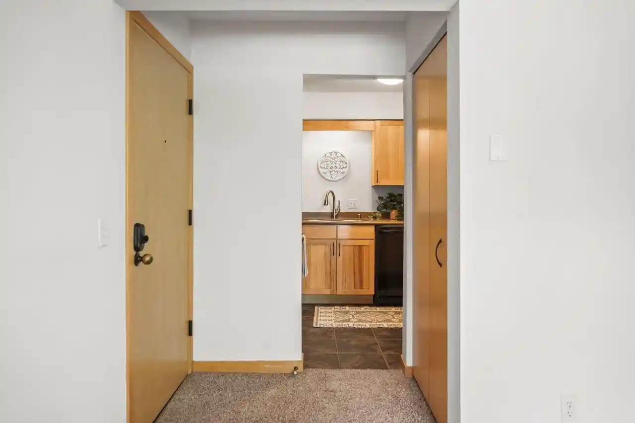 5th image of 1014 Spaight Street Street #5, Madison, WI 53703 | MLS# 2030386