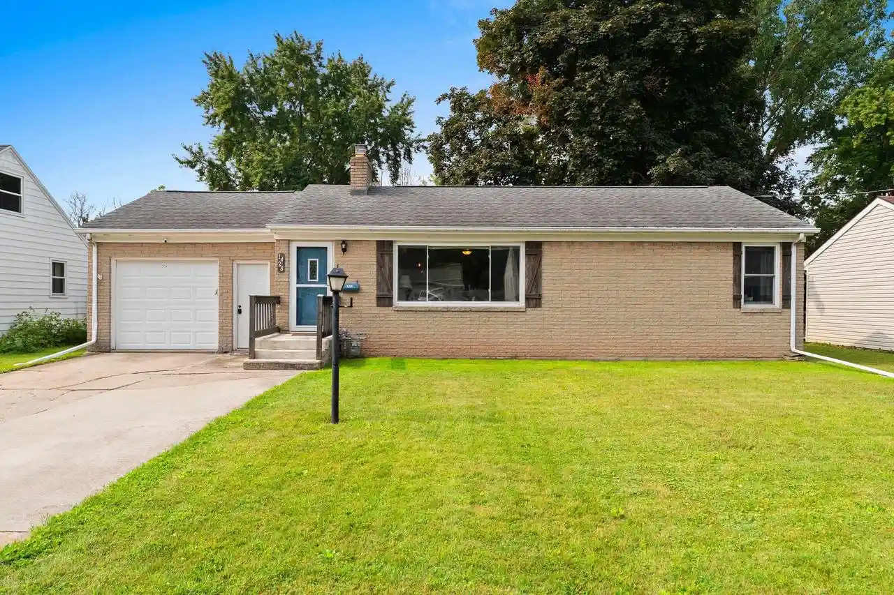 Photo 1 of Single family home for sale at 1428 Hastings Street Street, Green Bay, WI 54301 | MLS# 50330940 | Listing updated on 2026-08-25