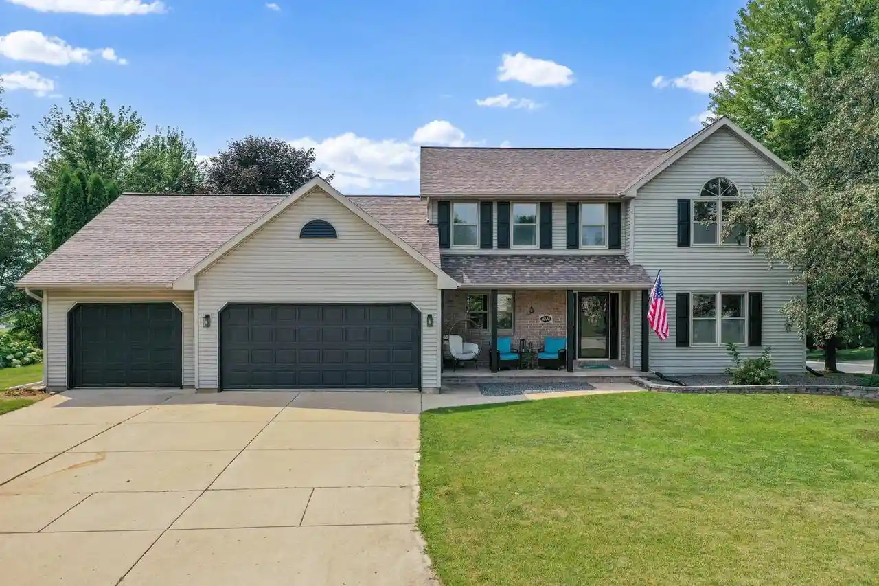 Photo 1 of Single family home for sale at 1236 Benjamin Court Court, Green Bay, WI 54311 | MLS# 50330943 | Listing updated on 2026-09-18