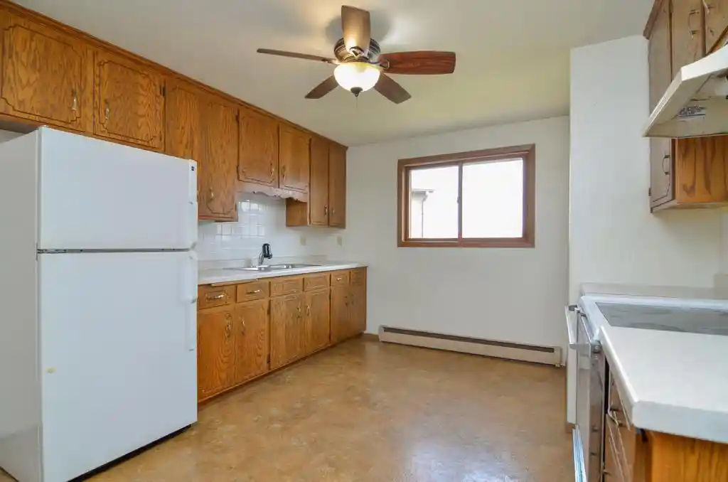 2nd image of 1666 Victoria Court Court, Green Bay, WI 54302 | MLS# 50330944