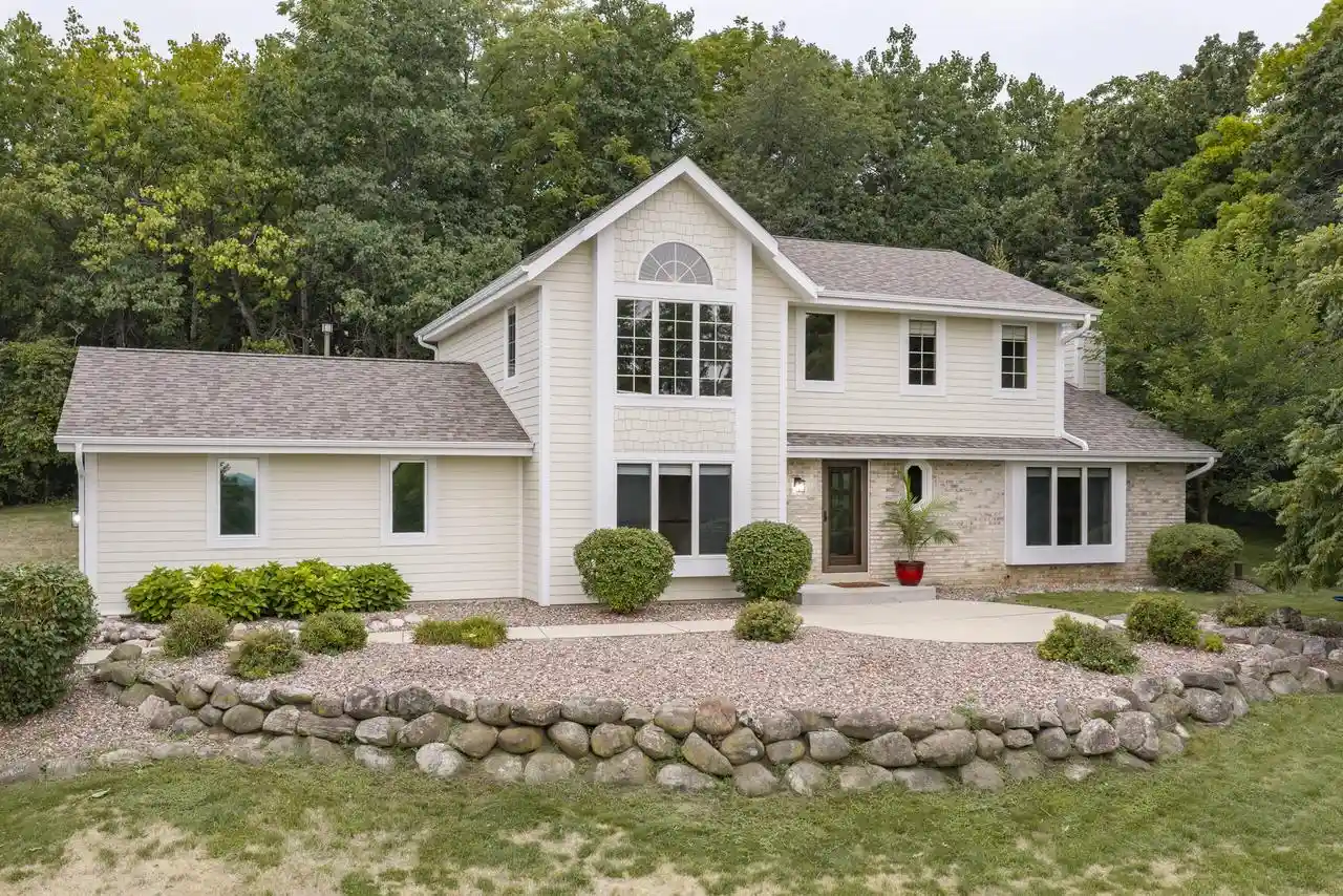 1st image of S26w31396 Cregennan Bae, Wales, WI 53183 | MLS# 1976015