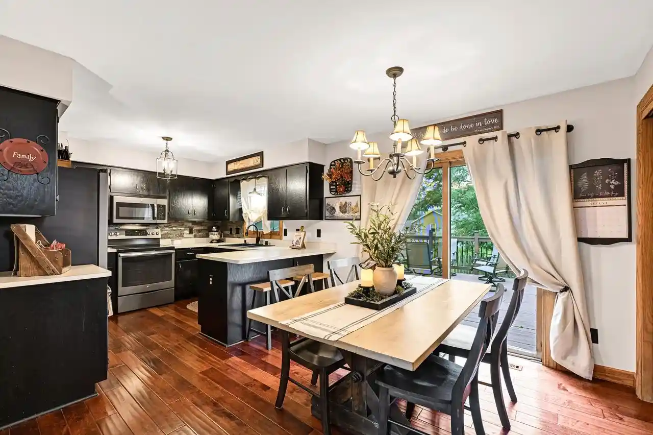 2nd image of 28941 Golden Circle Circle, Waterford, WI 53185 | MLS# 1976014