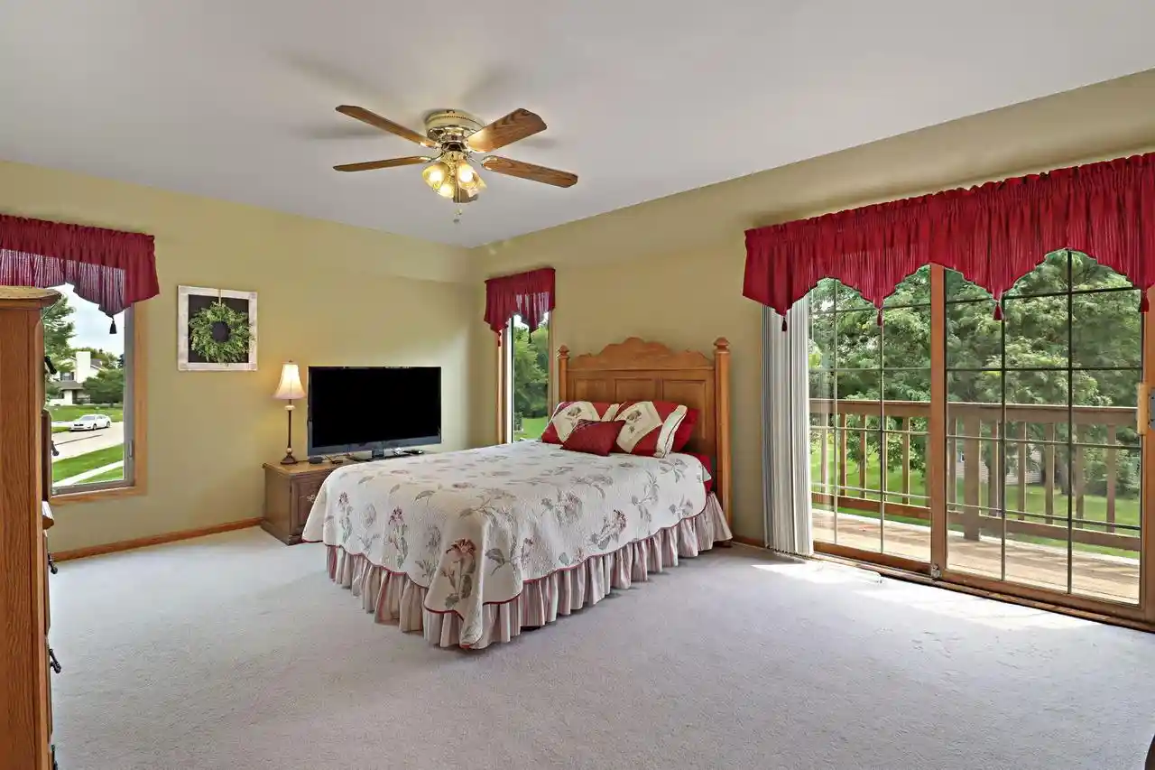 4th image of 1463 Creek Side Dr Dr, Burlington, WI 53105 | MLS# 1976019