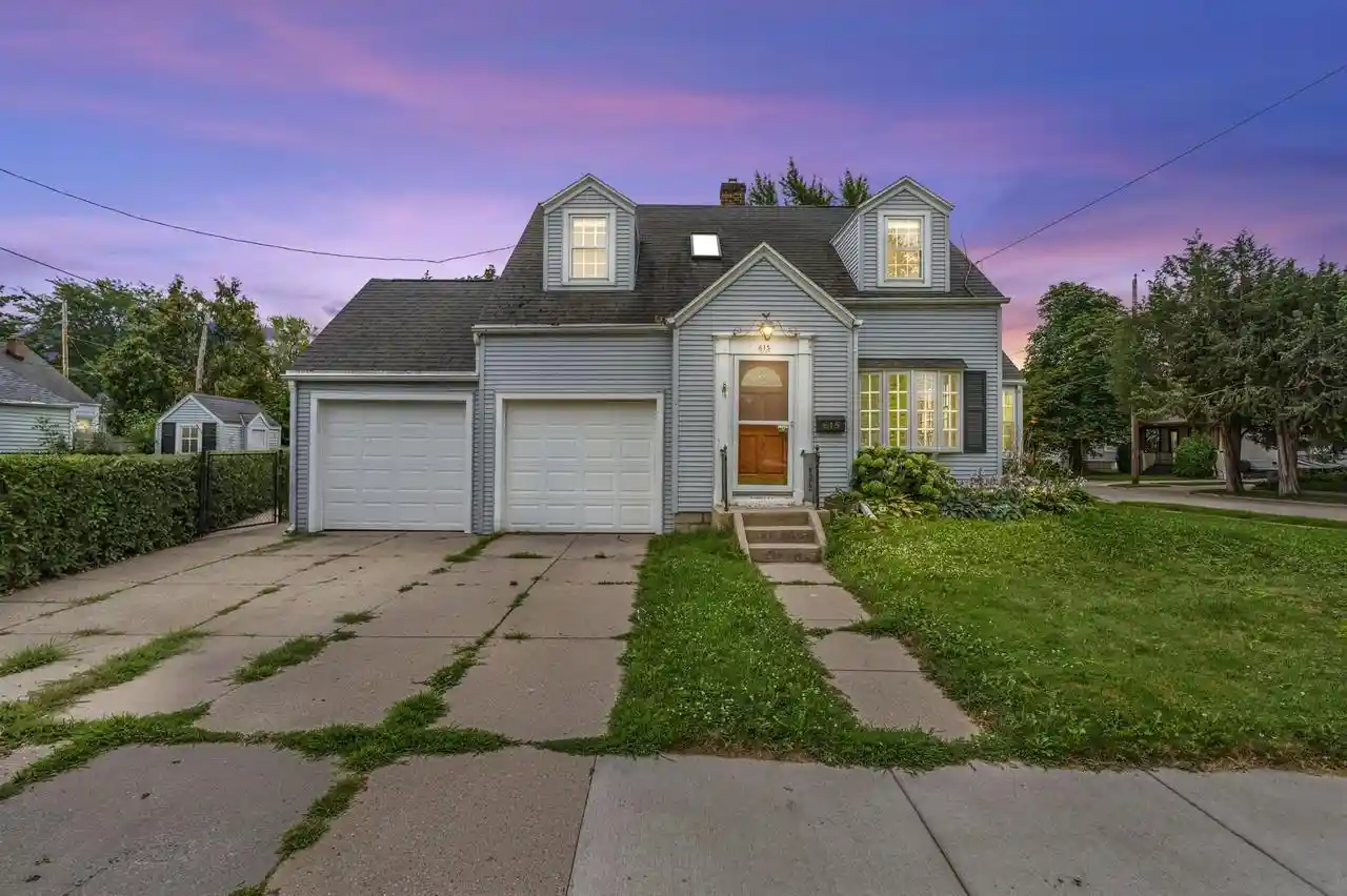 1st image of 615 W Bent Avenue Avenue, Oshkosh, WI 54901 | MLS# 50330959