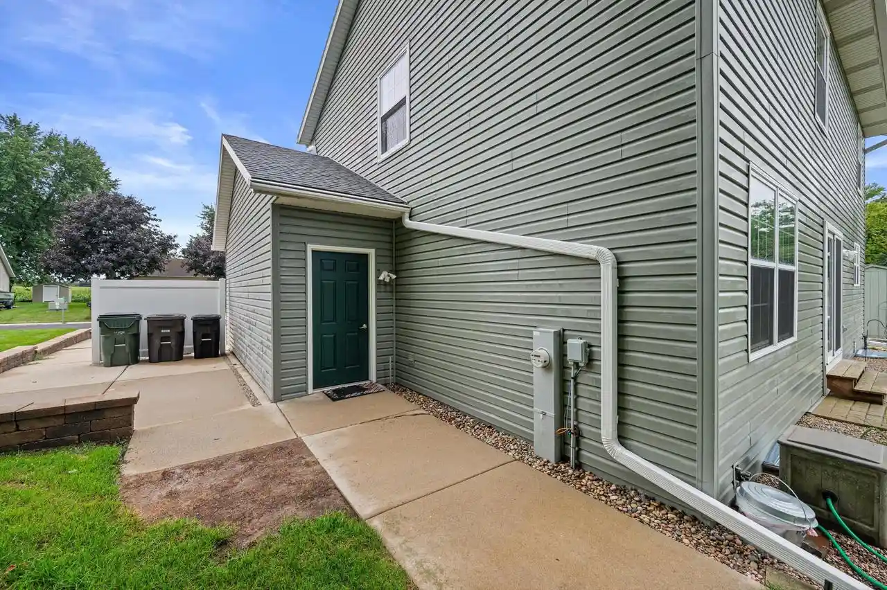Photo 2 of Single family home for sale at W2224 Oak Ridge Avenue Avenue, East Troy, WI 53120 | MLS# 1976021 | Listing updated on 2026-08-20