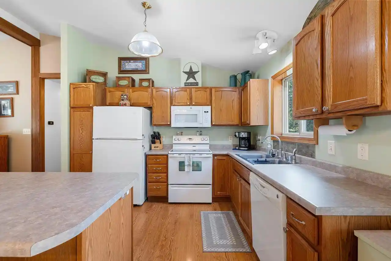 3rd image of 5808 Lade Beach Road Road, Little Suamico, WI 54141 | MLS# 50330962