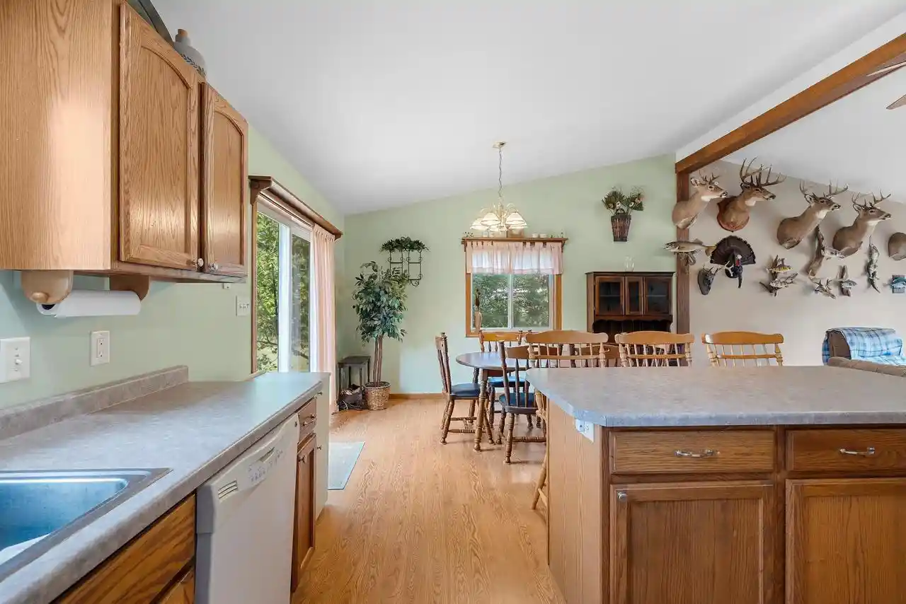 4th image of 5808 Lade Beach Road Road, Little Suamico, WI 54141 | MLS# 50330962