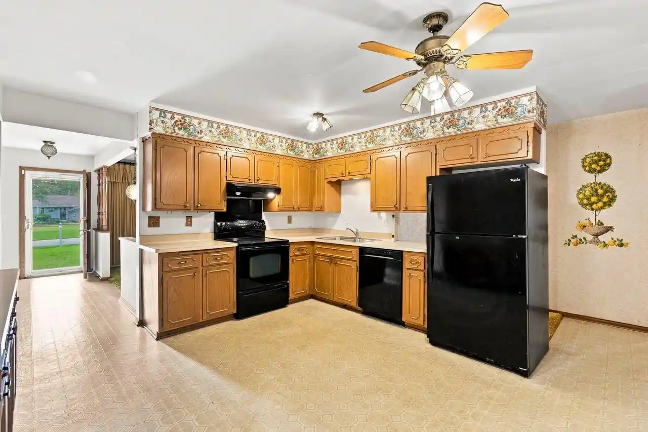 29th image of 4560 Imperial Dr Dr, Brookfield, WI 53045 | MLS# 1976020