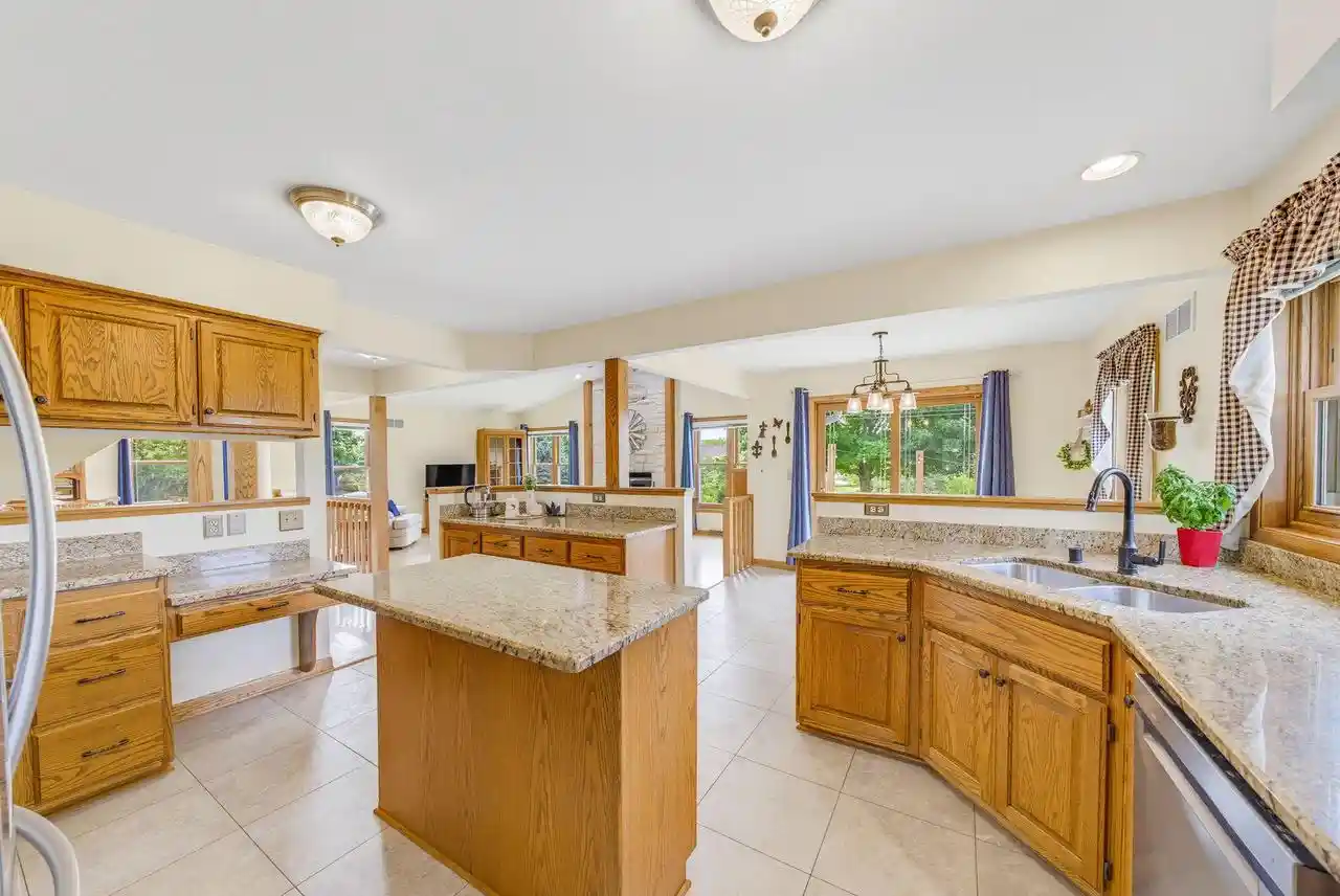 3rd image of W148N10759 Crabtree Lane Lane, Germantown, WI 53022 | MLS# 1976023