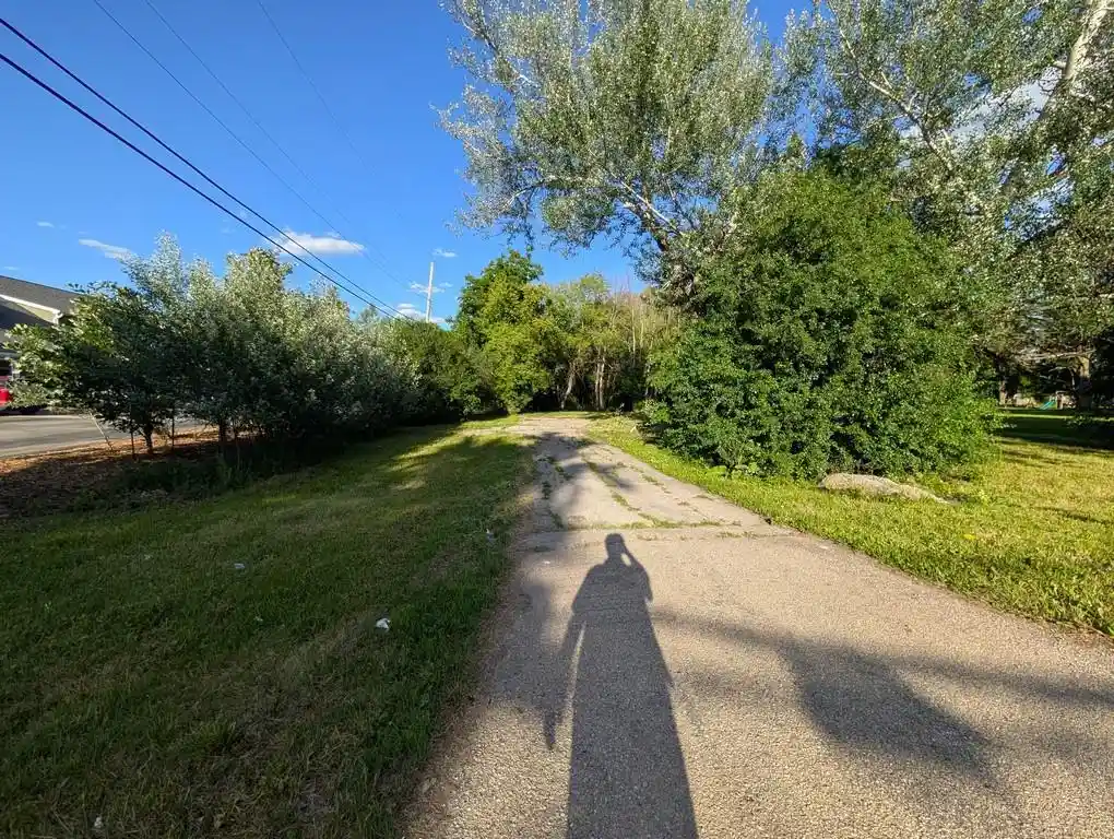 2nd image of 912 Meadow Lane Lane, Neenah, WI 54956 | MLS# 50330968